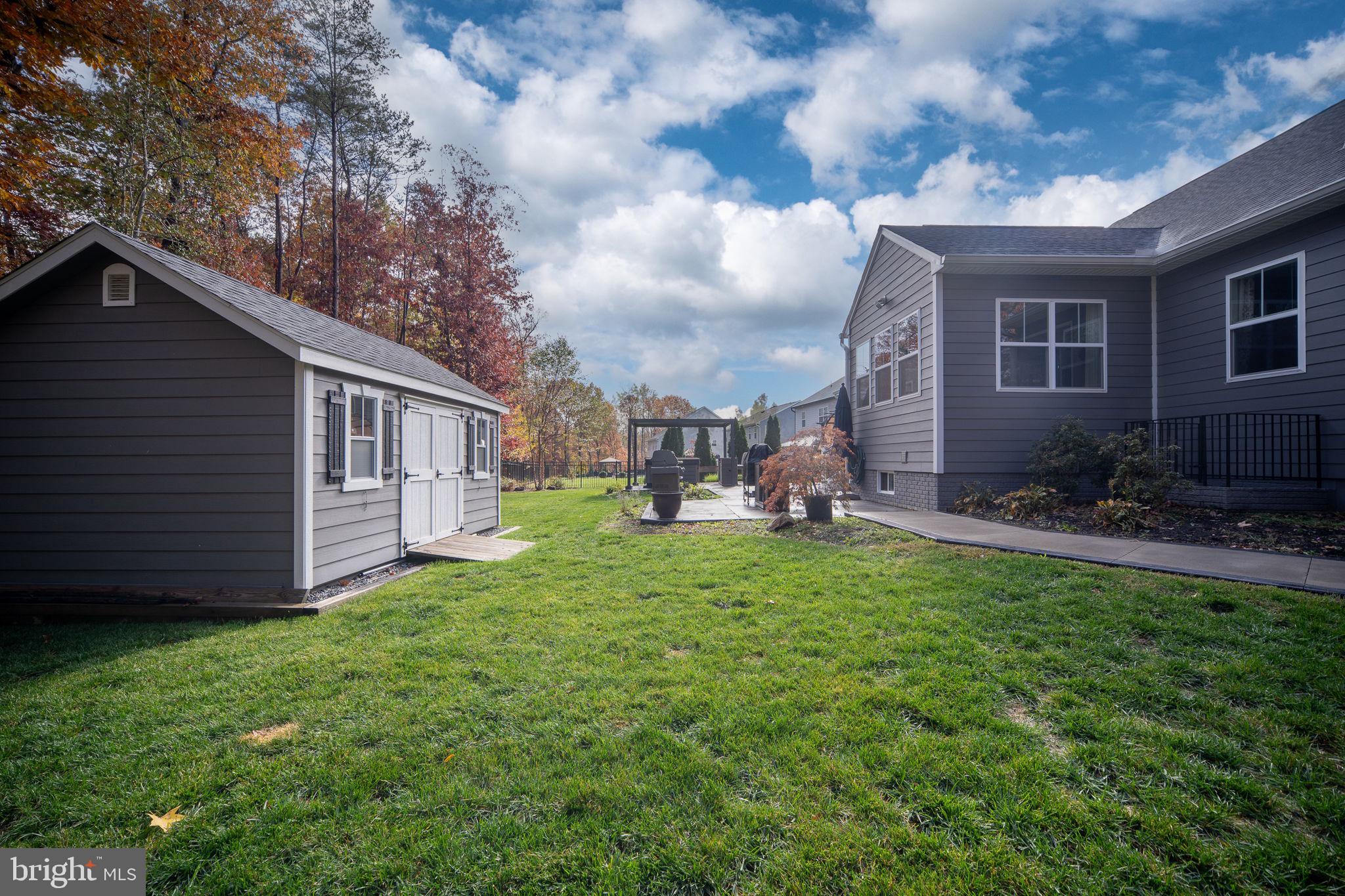 11411 STRIPED MAPLE COURT