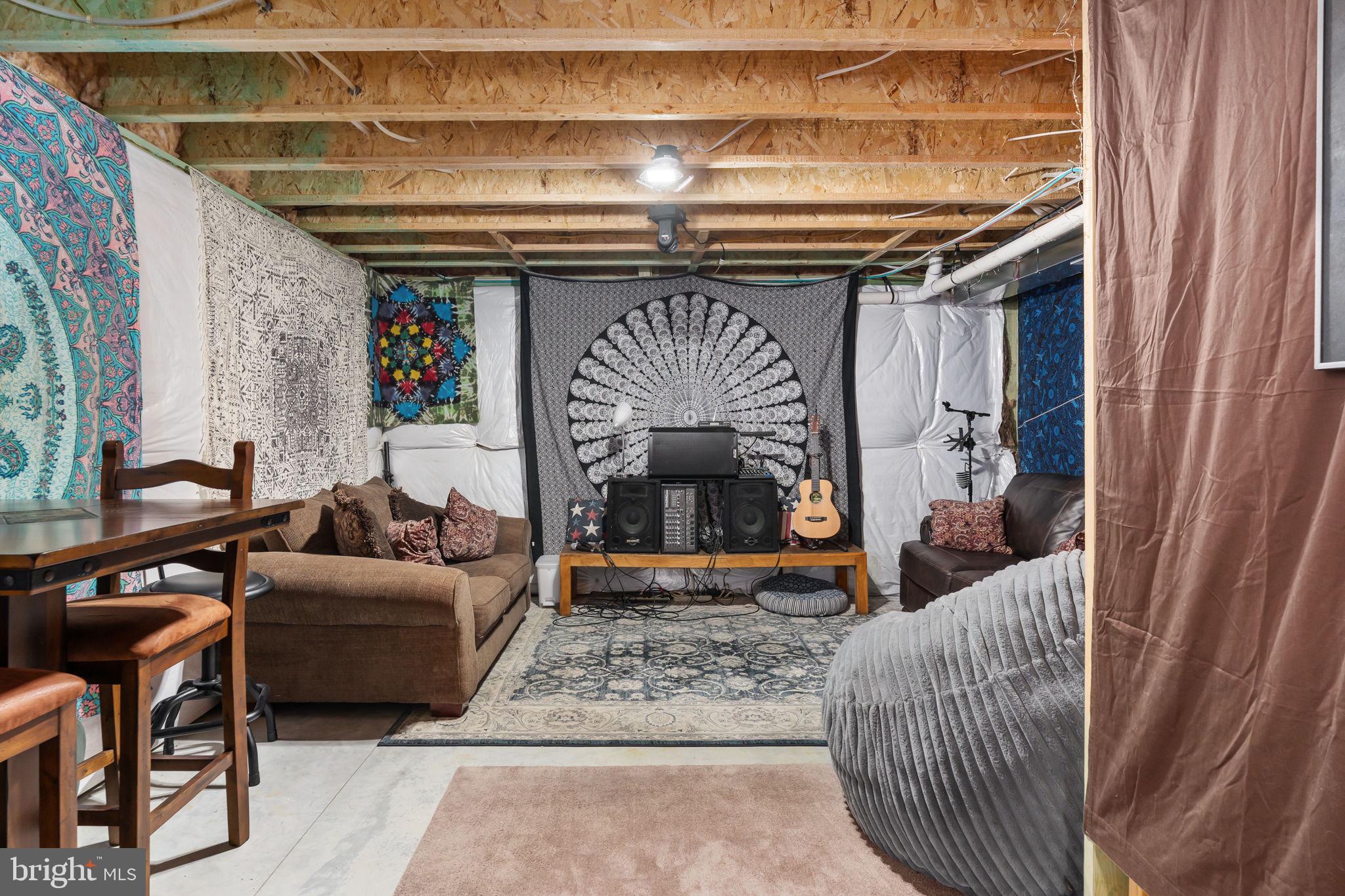 11411 STRIPED MAPLE COURT