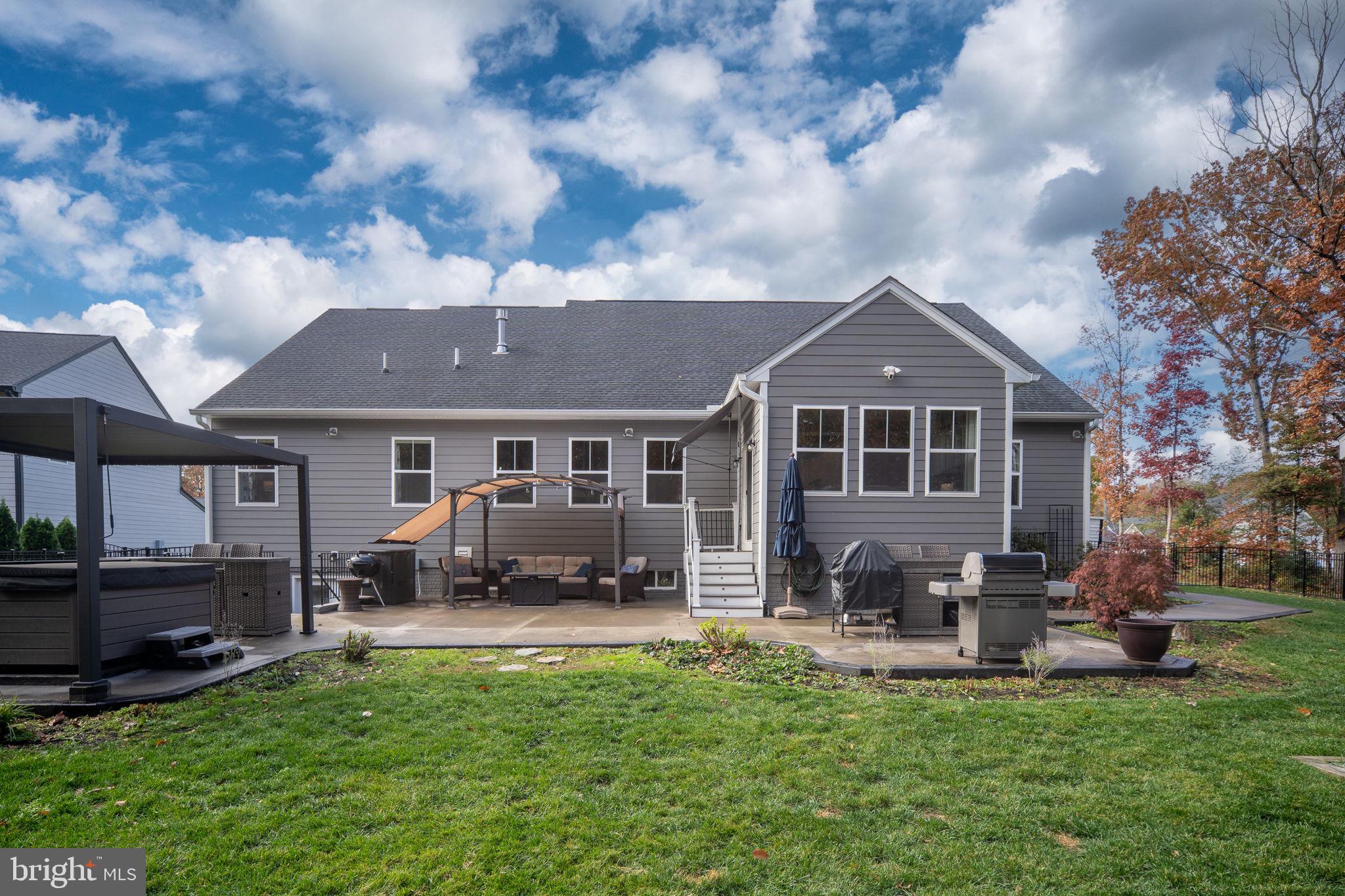 11411 STRIPED MAPLE COURT