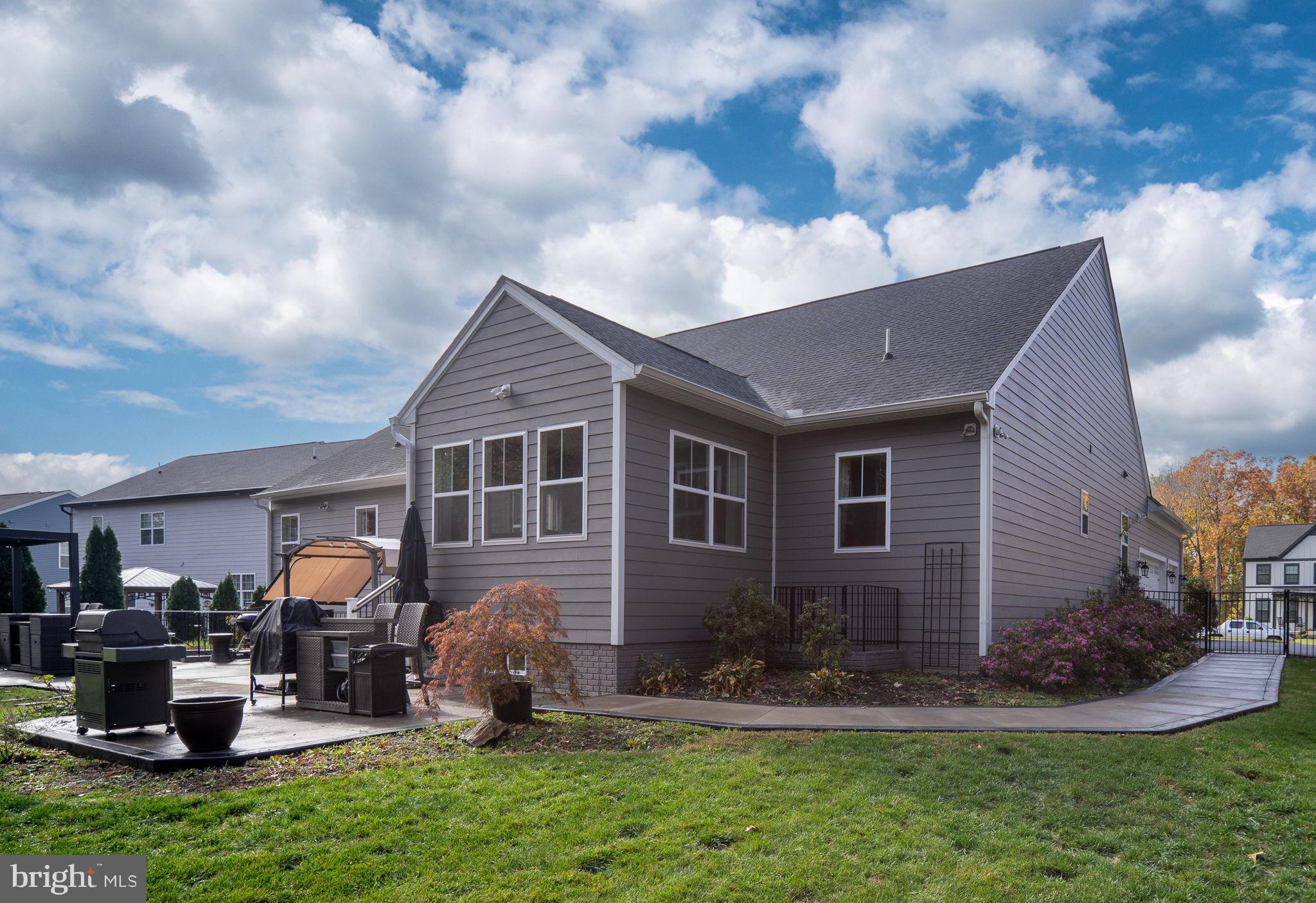 11411 STRIPED MAPLE COURT