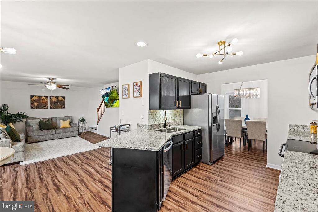 10004 SHADOWRIDGE COURT