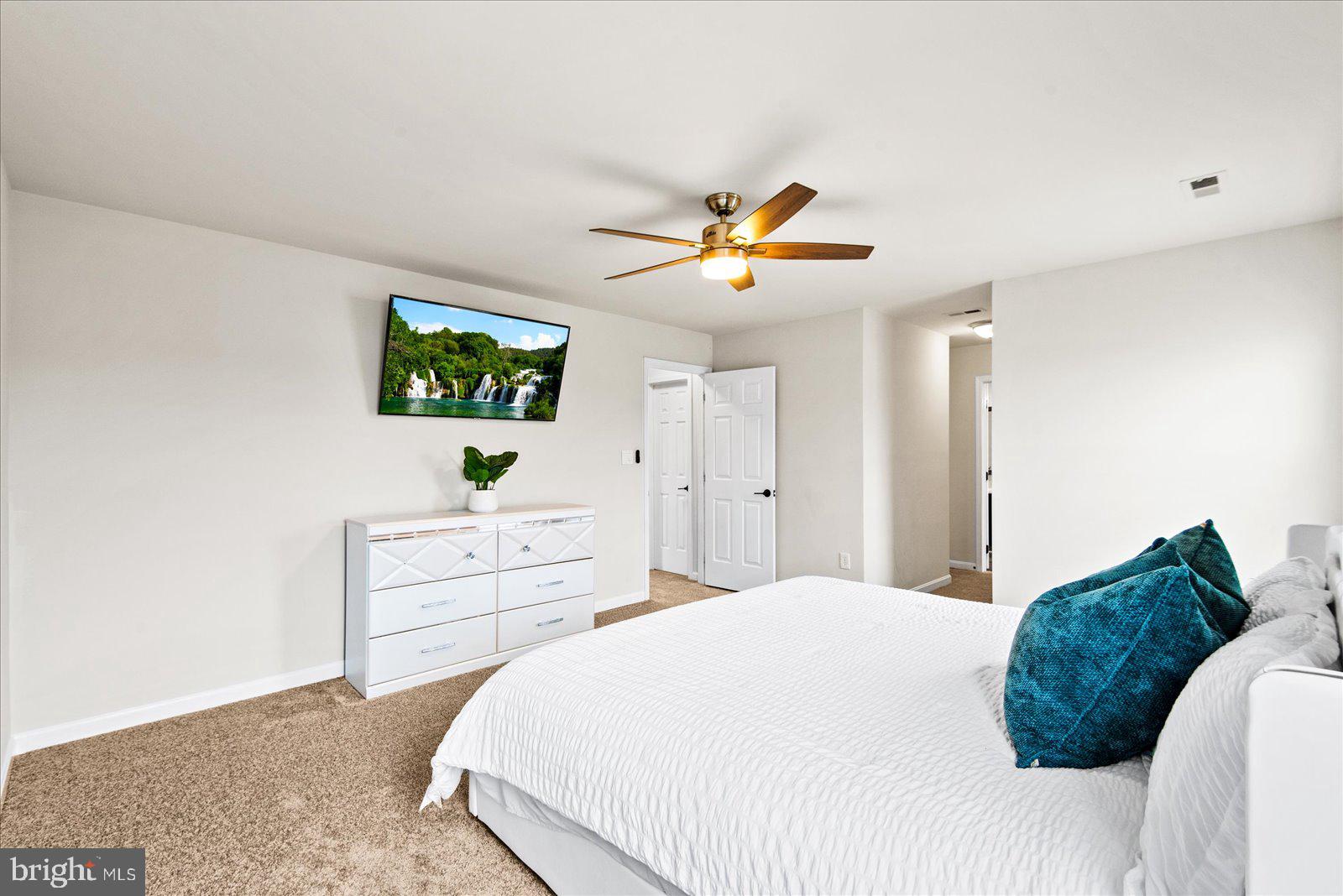 10004 SHADOWRIDGE COURT