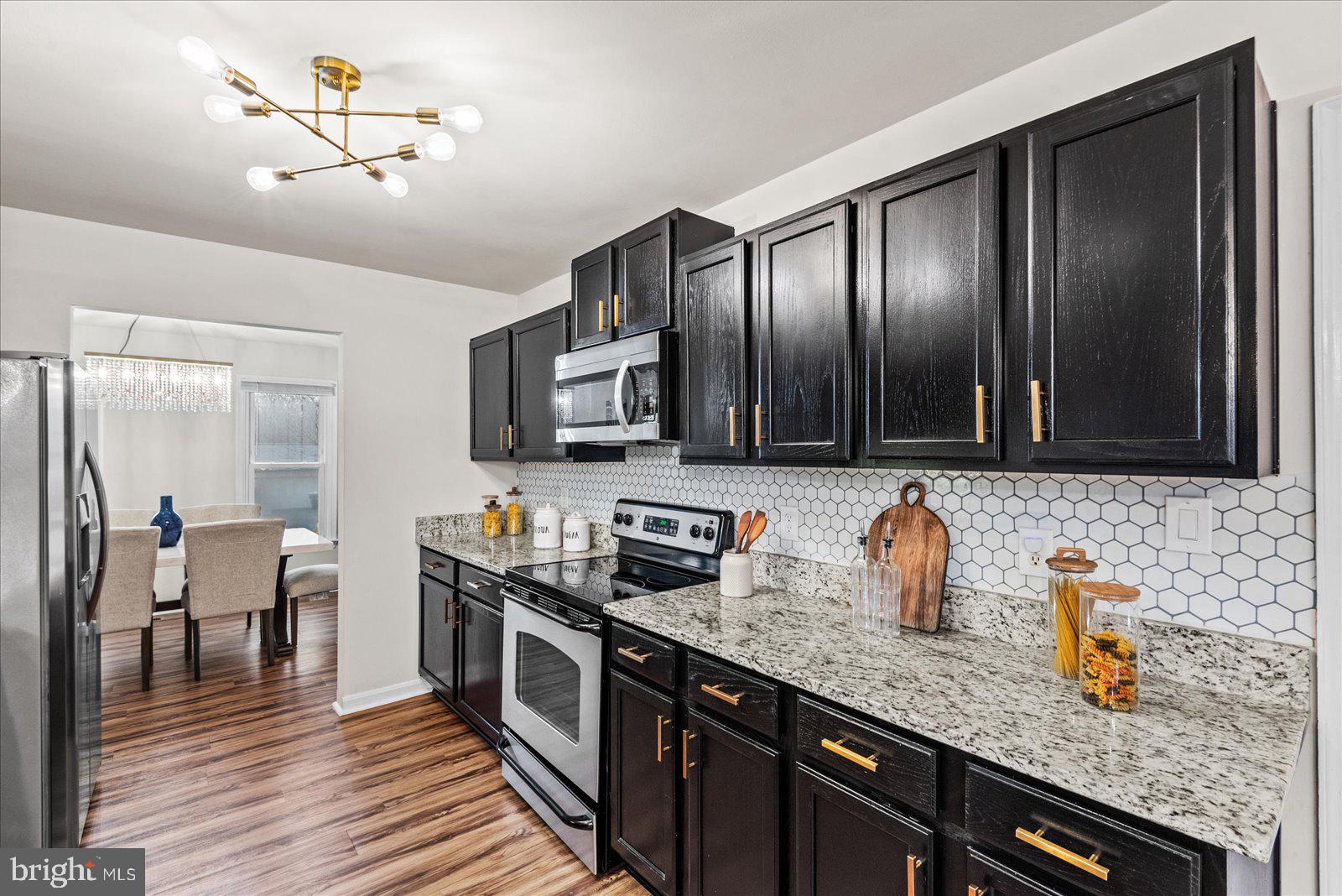 10004 SHADOWRIDGE COURT