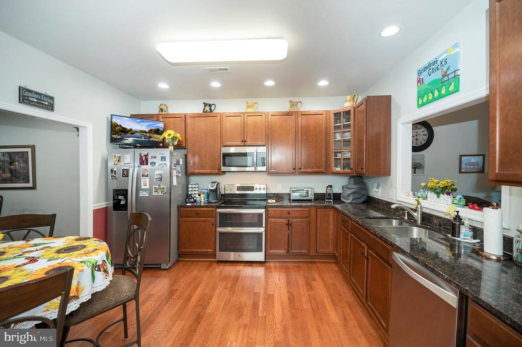 9414 FYVIE LANE