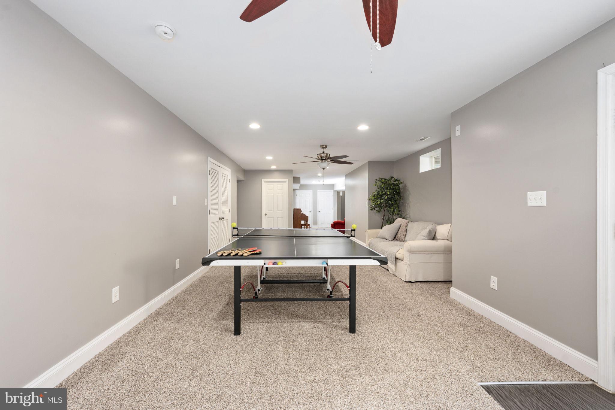 2615 GLENDAS WAY