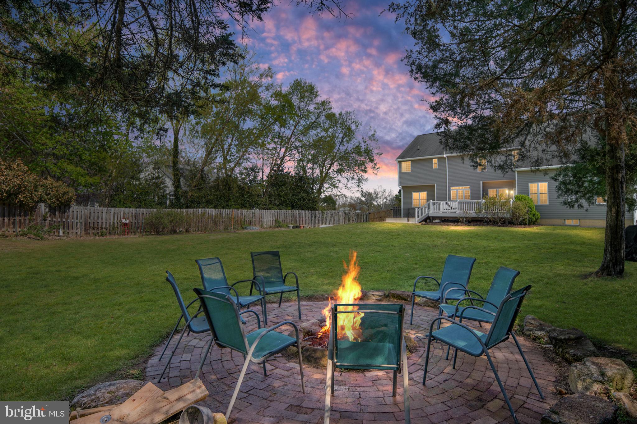 2615 GLENDAS WAY