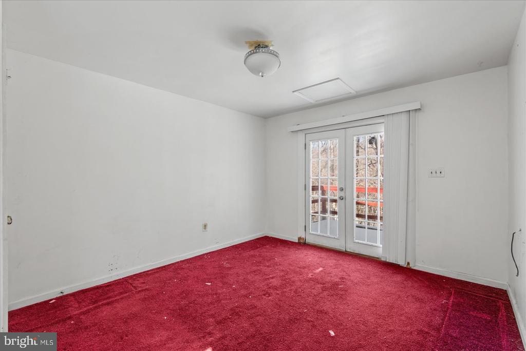 9301 ANTLER COURT