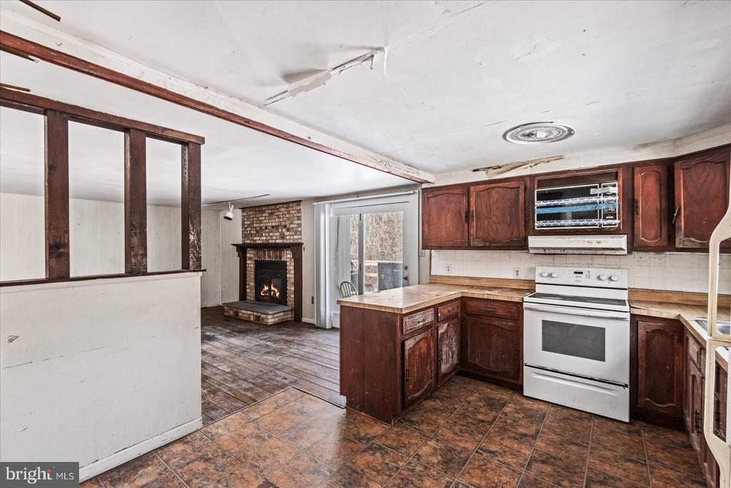 9301 ANTLER COURT