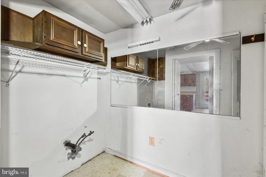 9301 ANTLER COURT