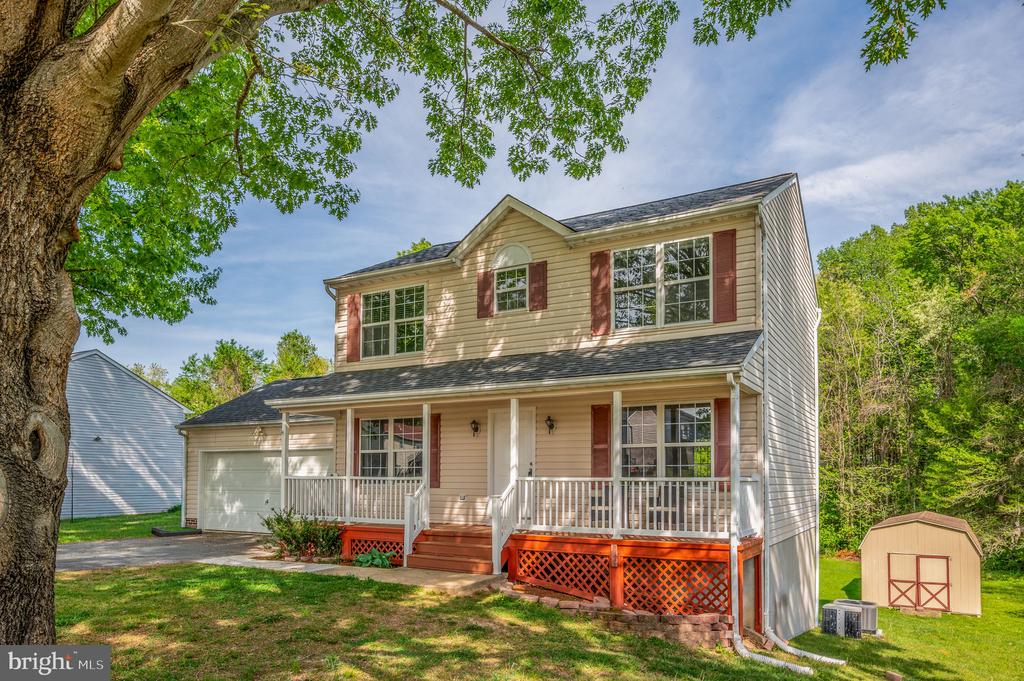 7504 LAURA LANE