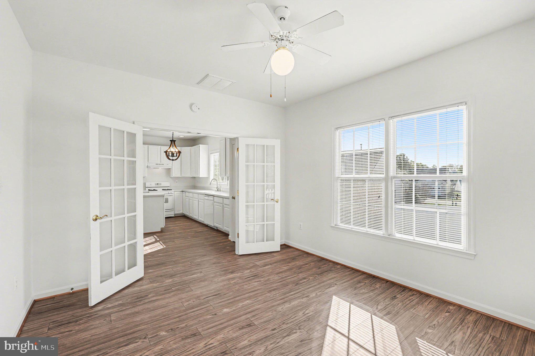 6902 CASTLETON DRIVE