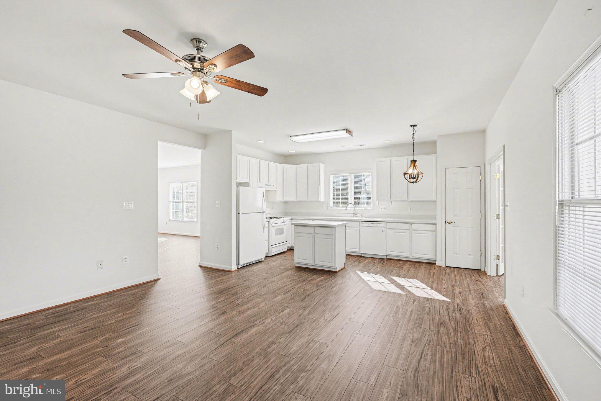 6902 CASTLETON DRIVE
