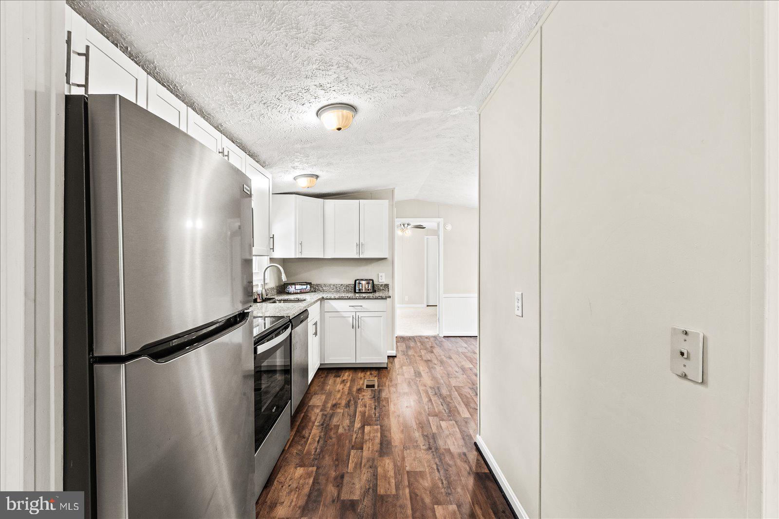 7449 LAKEWOOD LANE