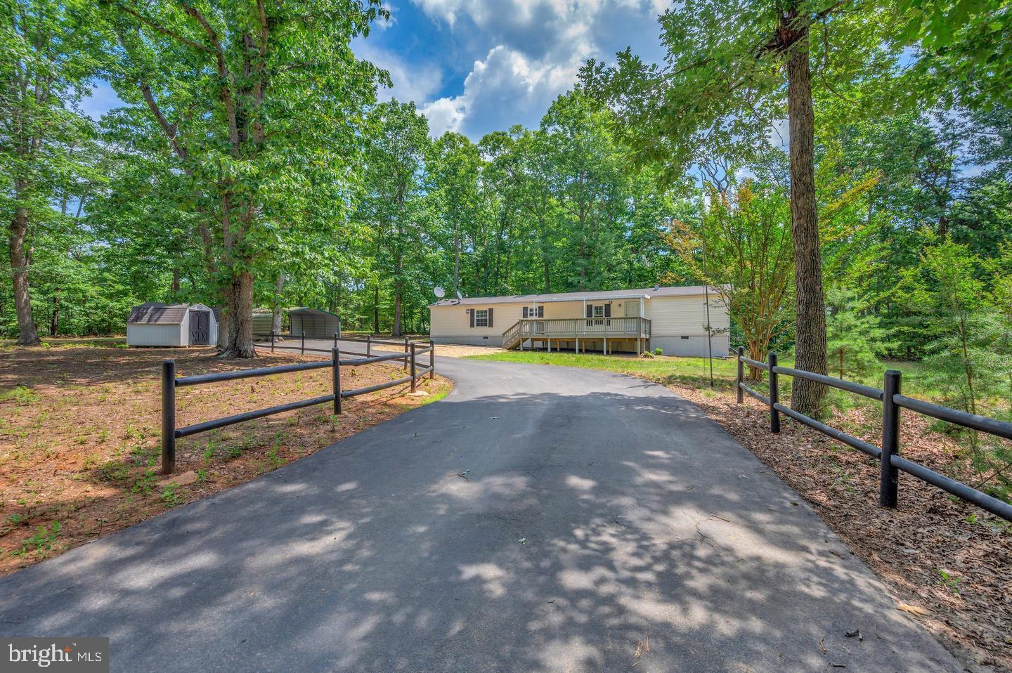 7449 LAKEWOOD LANE