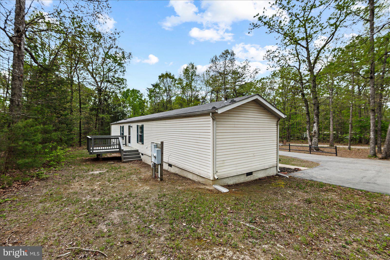 7449 LAKEWOOD LANE