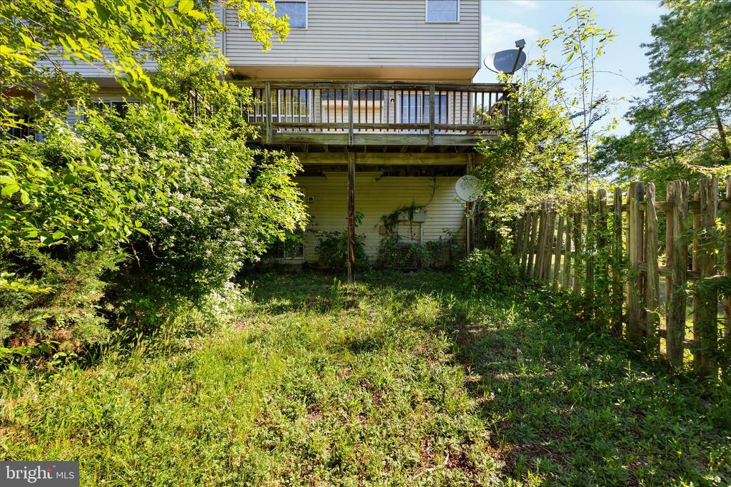 5700 FALLS WAY COURT