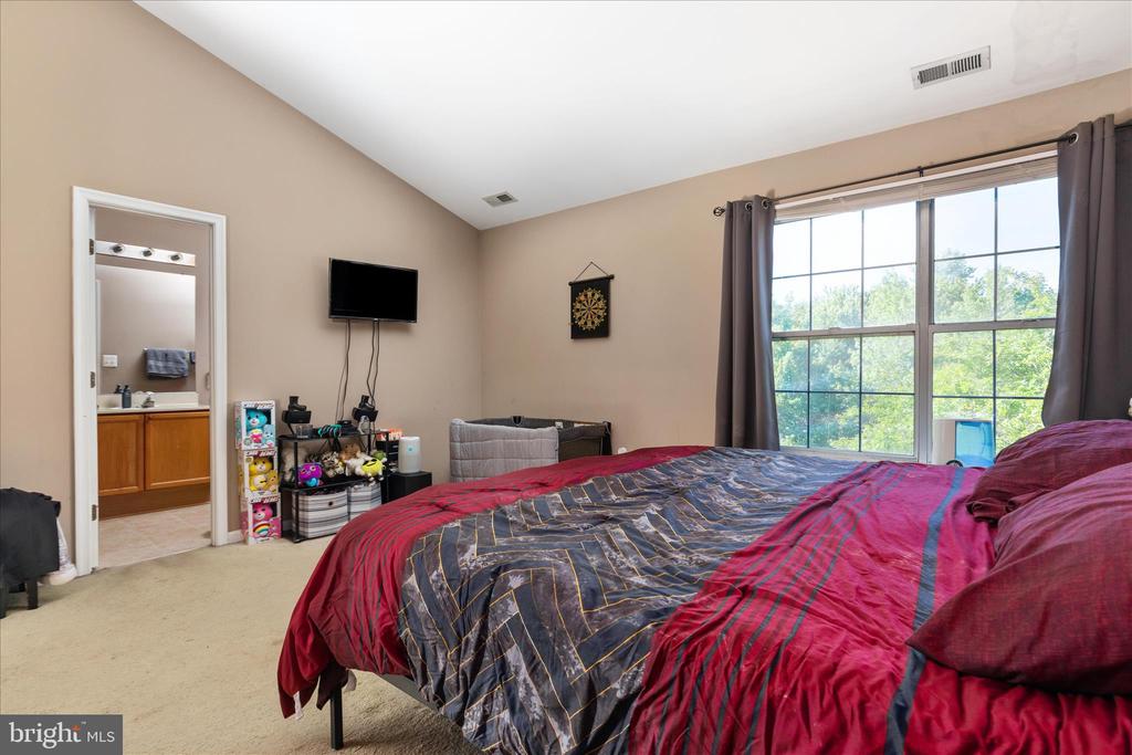 5700 FALLS WAY COURT