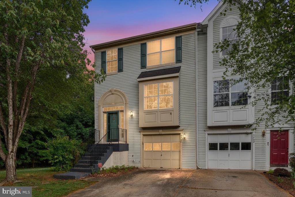 5700 FALLS WAY COURT
