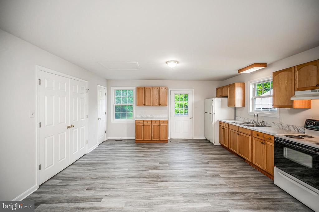 11226 SINGLE OAK ROAD