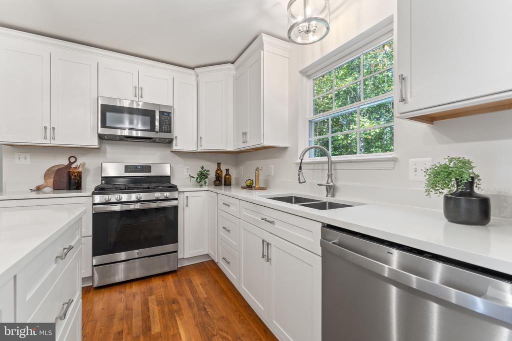 10105 COTTER COURT