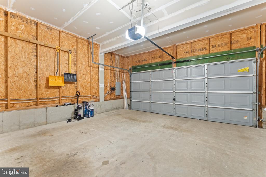 10105 COTTER COURT
