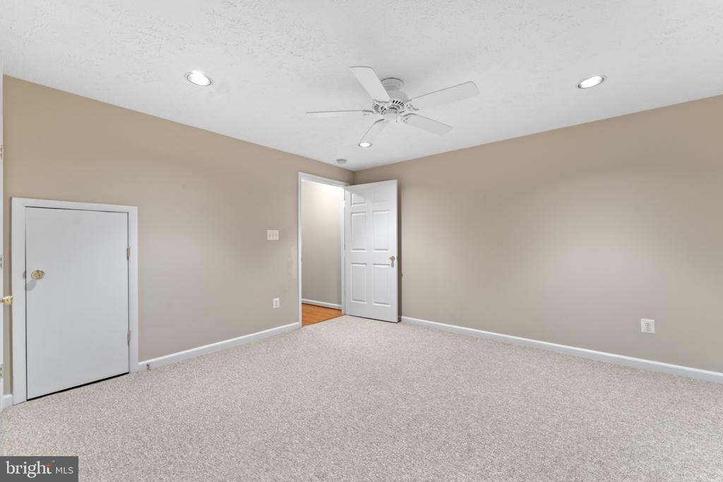 10105 COTTER COURT