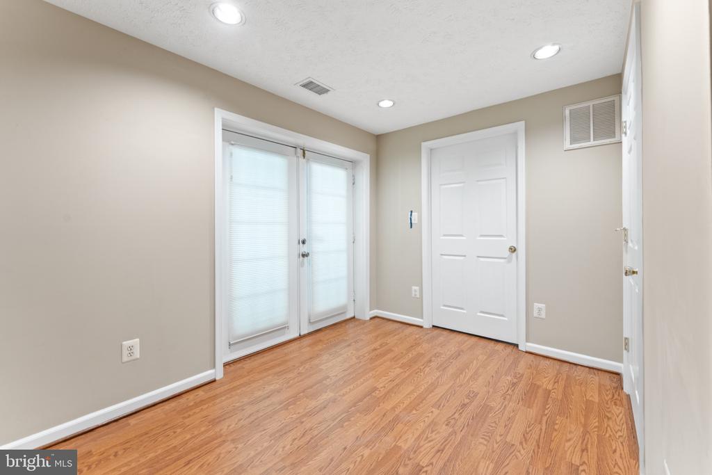 10105 COTTER COURT