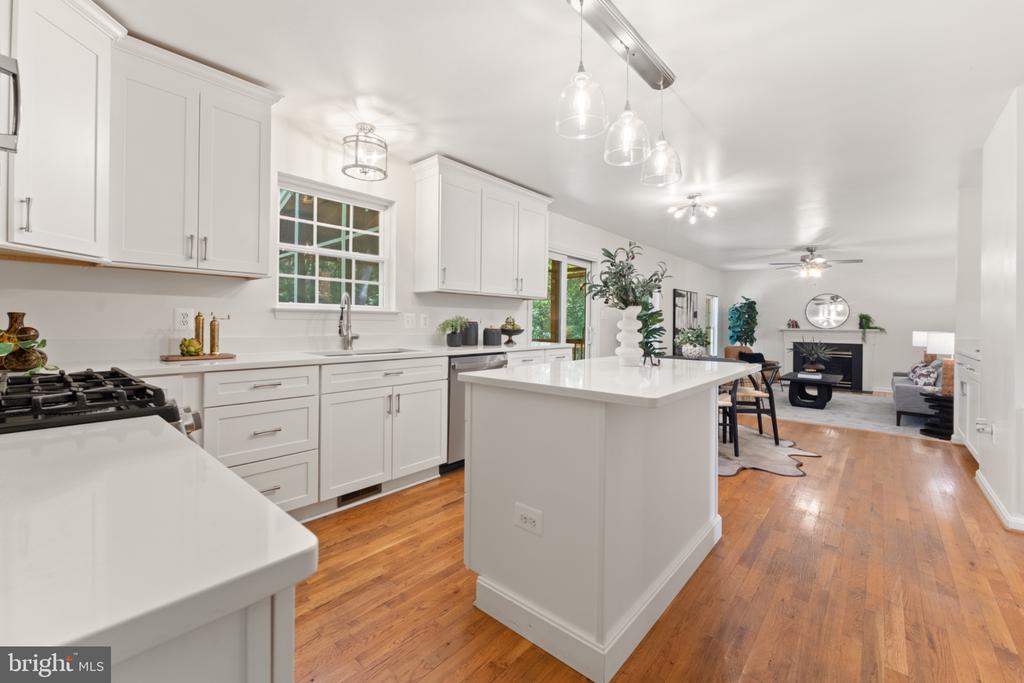 10105 COTTER COURT