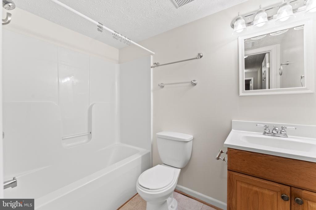 10105 COTTER COURT