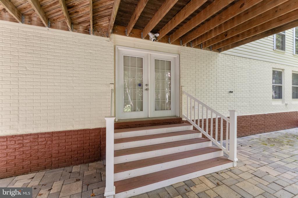 10105 COTTER COURT