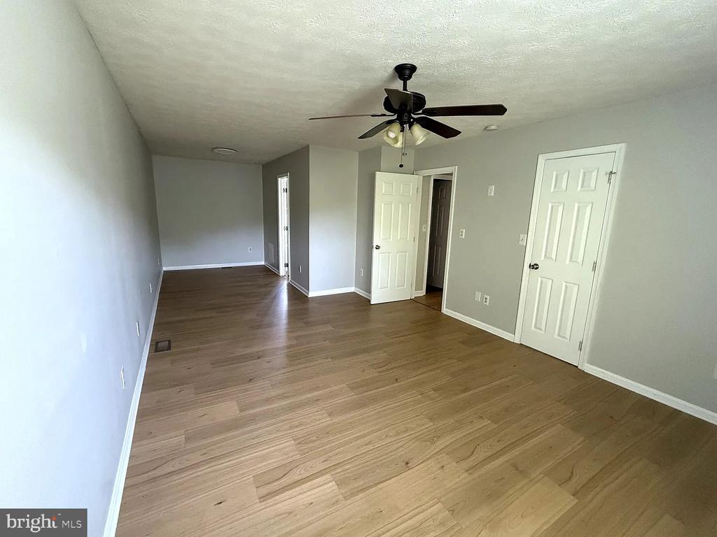 11512 WOODLAND VIEW DRIVE