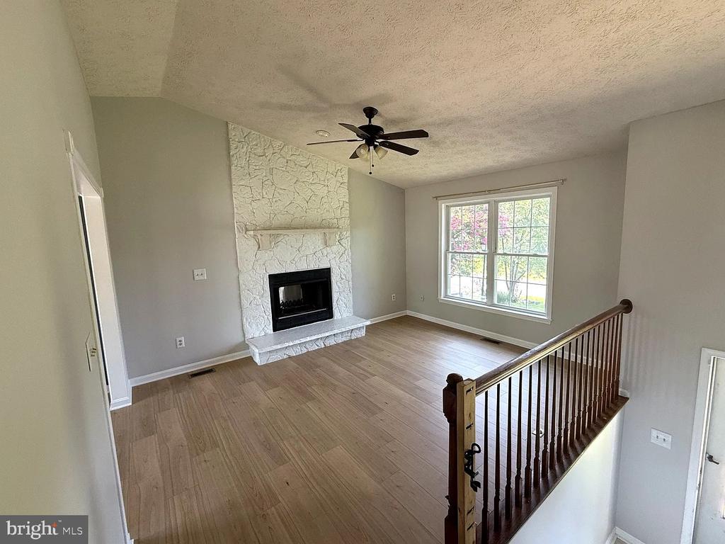 11512 WOODLAND VIEW DRIVE
