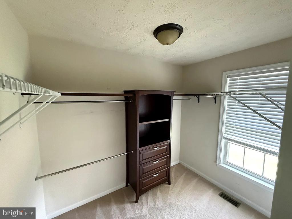 11512 WOODLAND VIEW DRIVE
