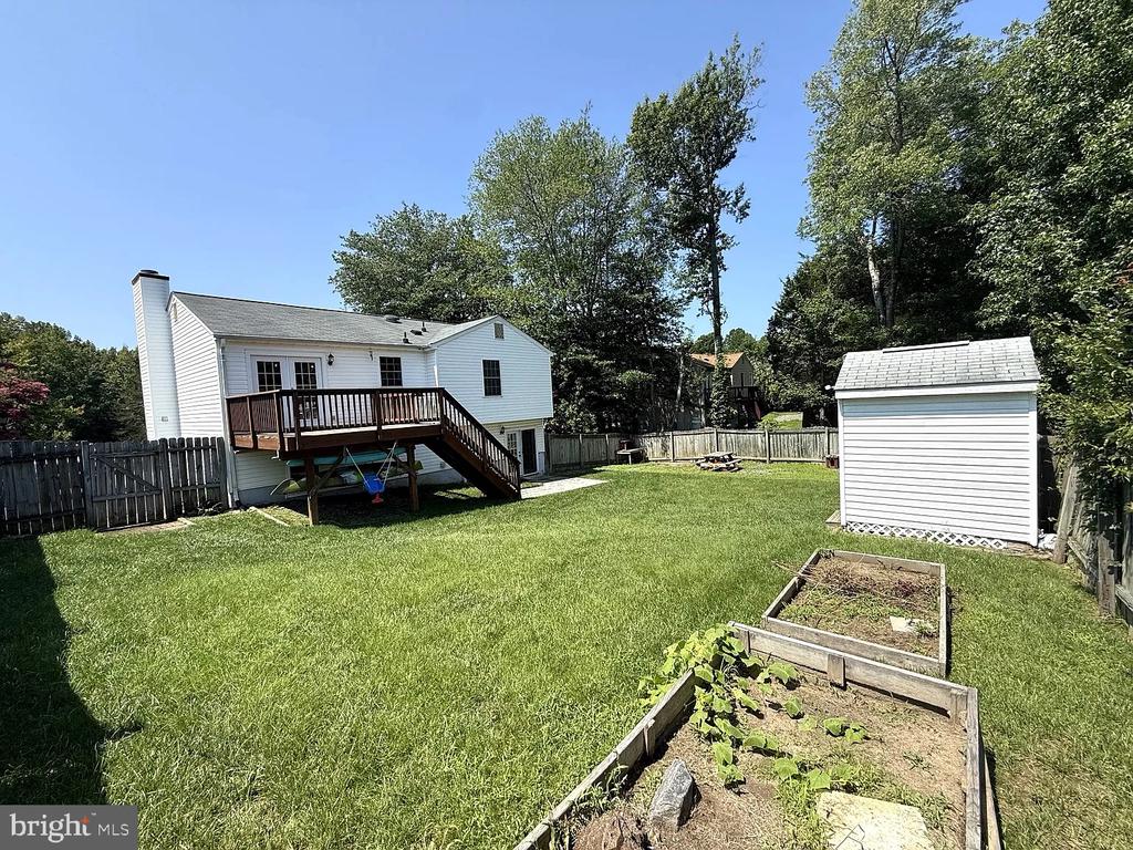 11512 WOODLAND VIEW DRIVE