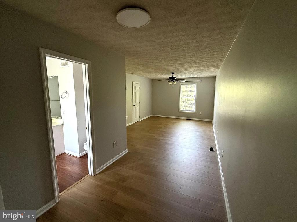 11512 WOODLAND VIEW DRIVE