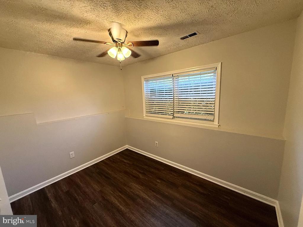 11512 WOODLAND VIEW DRIVE