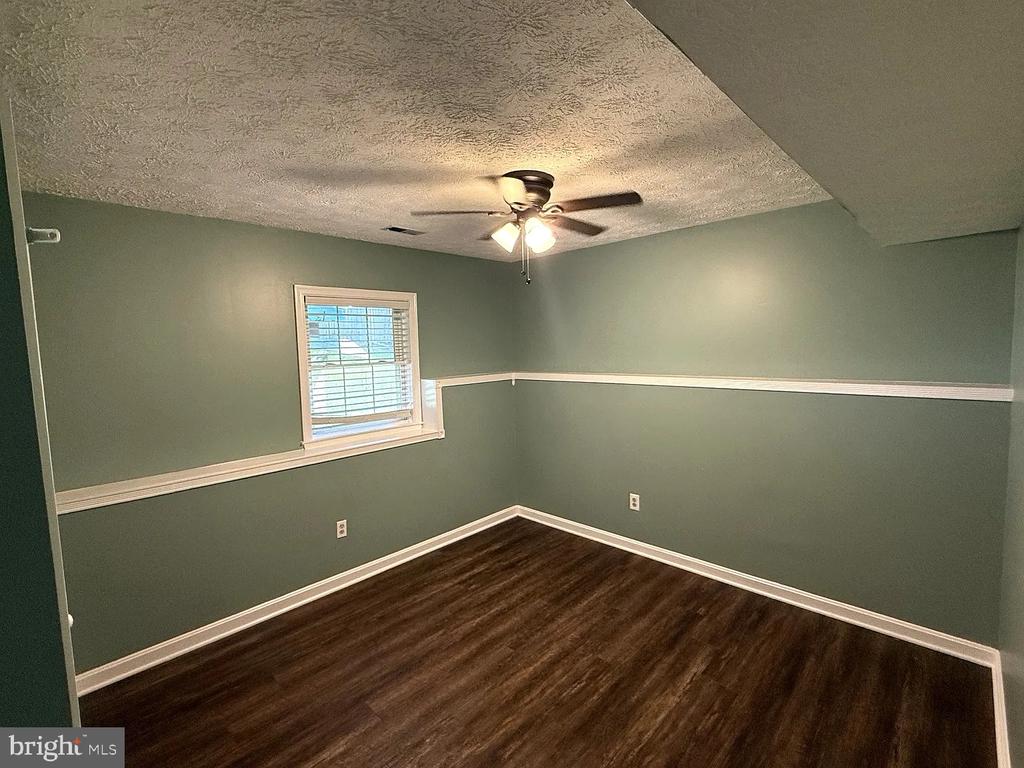 11512 WOODLAND VIEW DRIVE