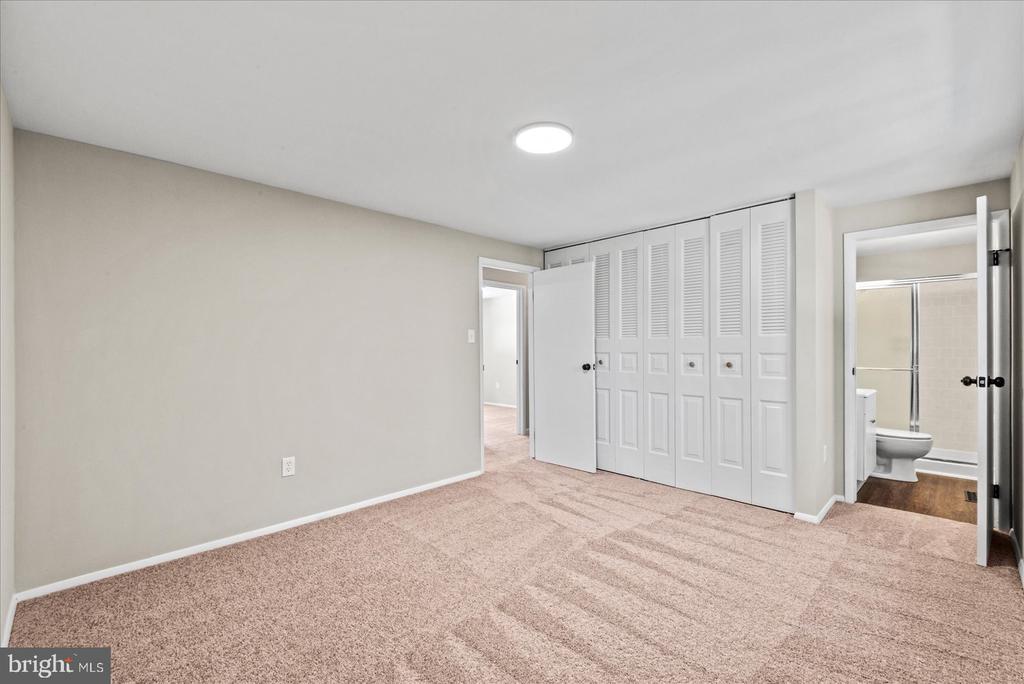 6 NORMAN COURT