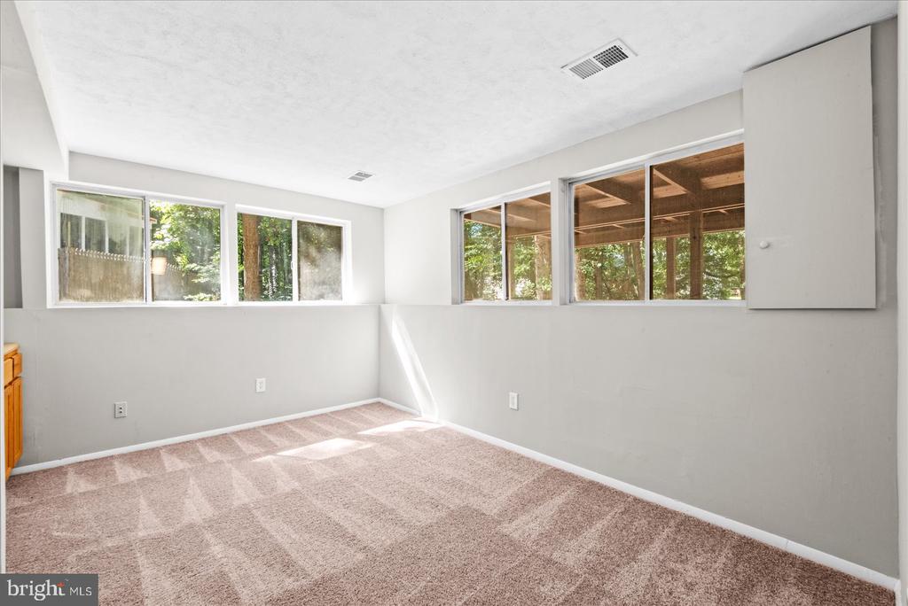 6 NORMAN COURT