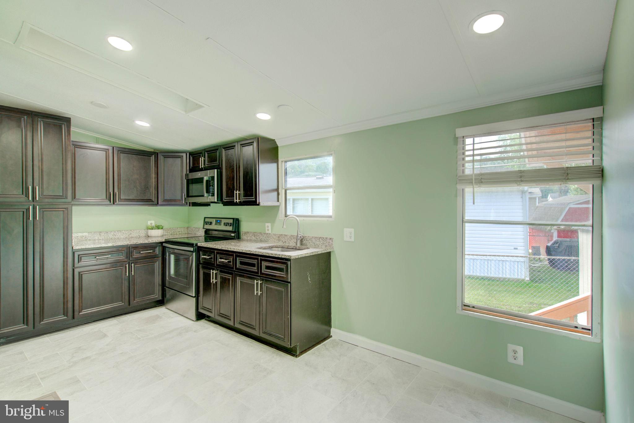 41 DRAPER CIRCLE