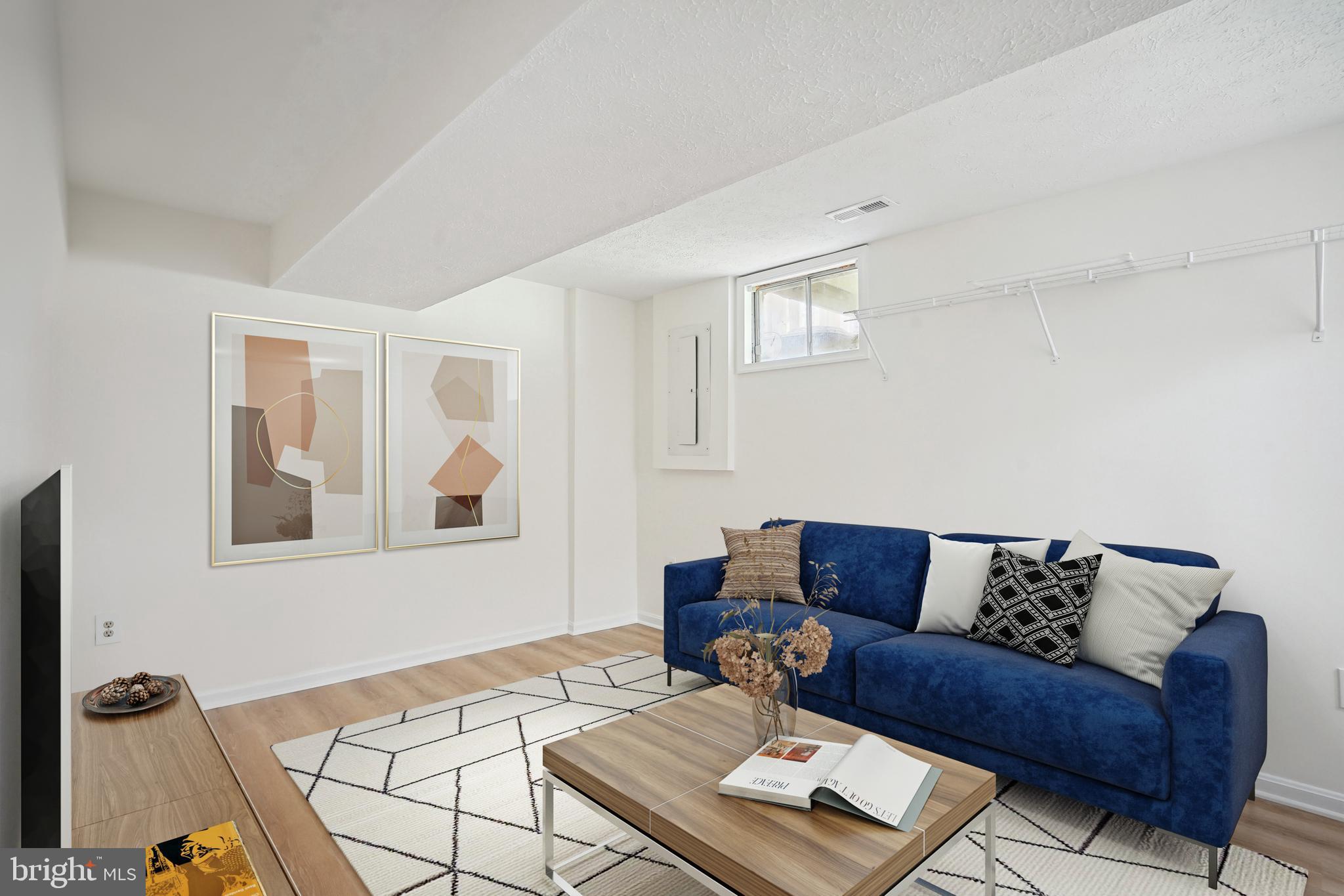 211 BLUERIDGE COURT