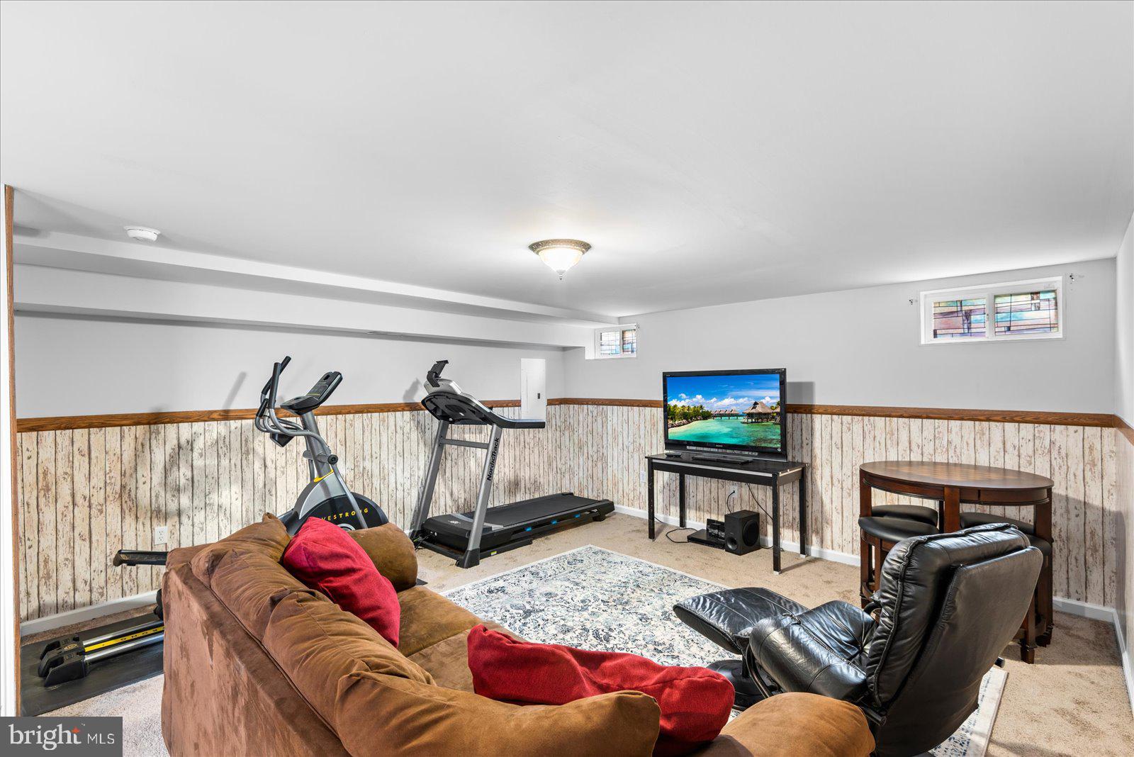 34 SAINT ADAMS DRIVE