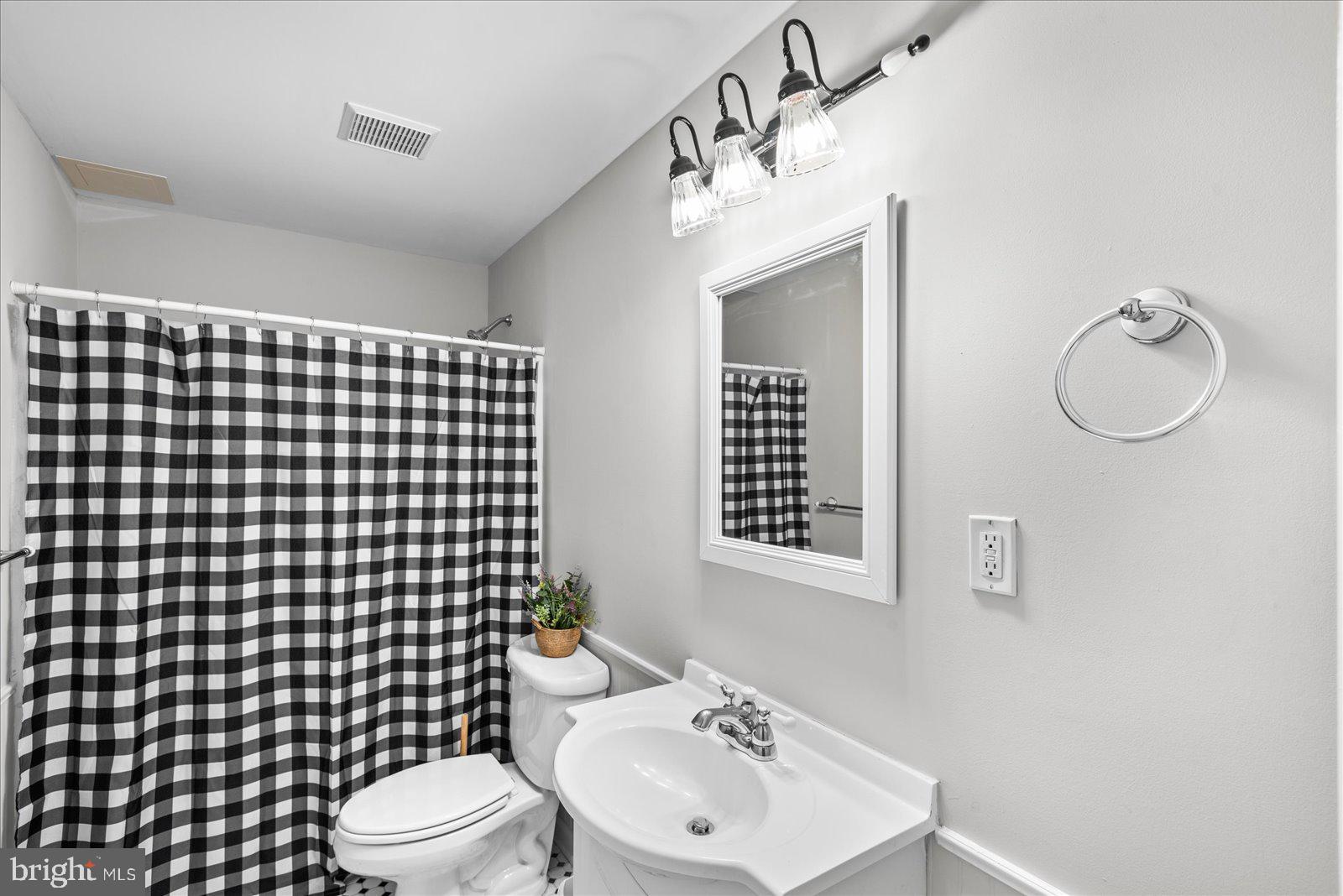 34 SAINT ADAMS DRIVE