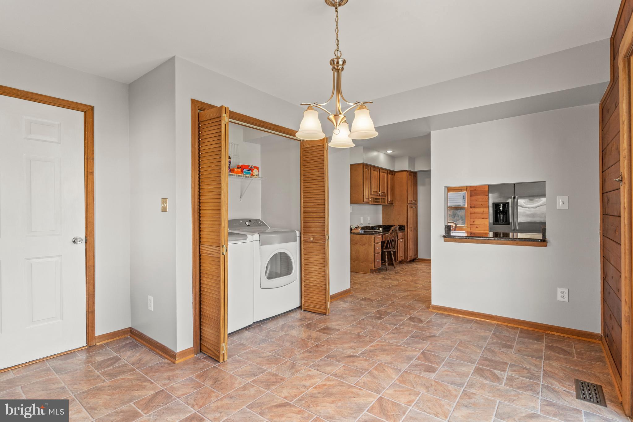 2041 MIDSHIPMAN DRIVE