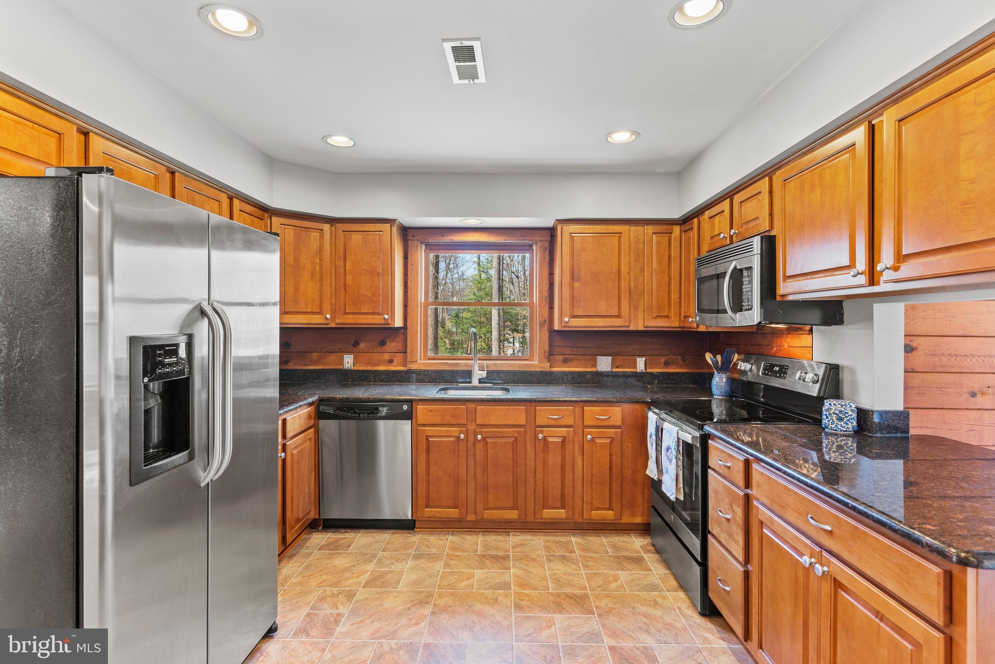 2041 MIDSHIPMAN DRIVE