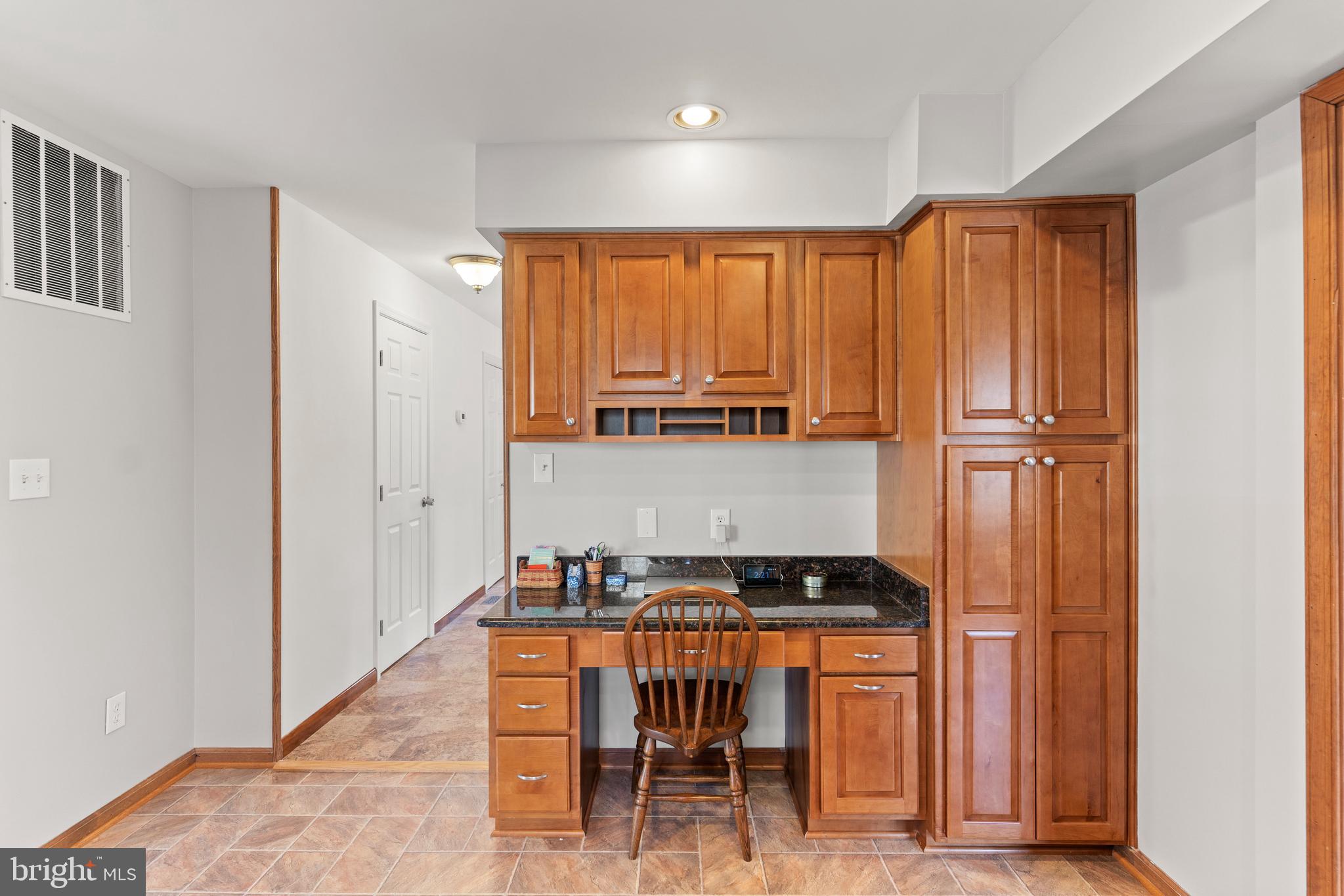 2041 MIDSHIPMAN DRIVE