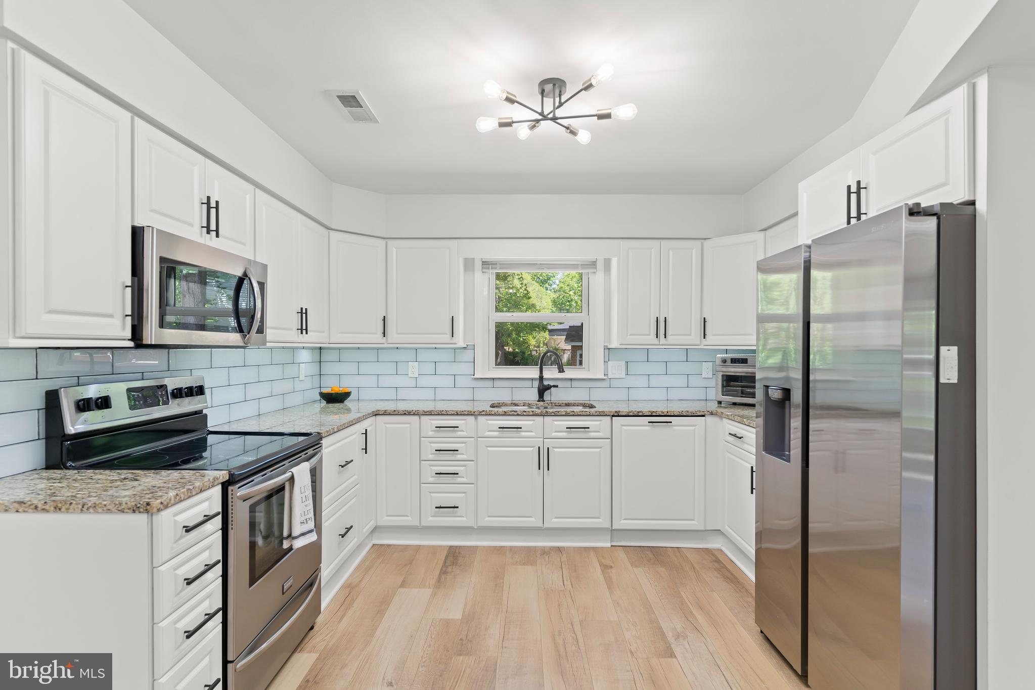 1205 WASHINGTON DRIVE