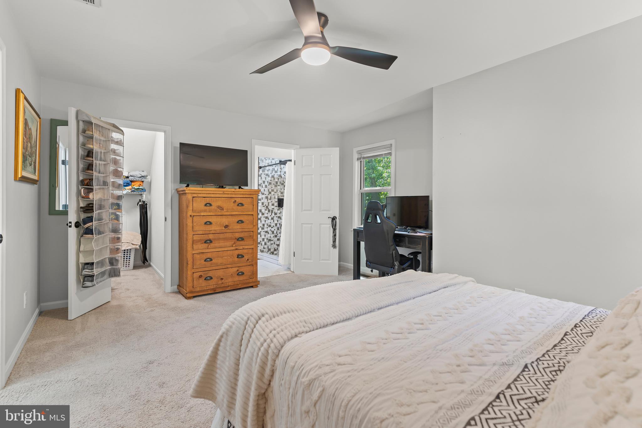 1205 WASHINGTON DRIVE