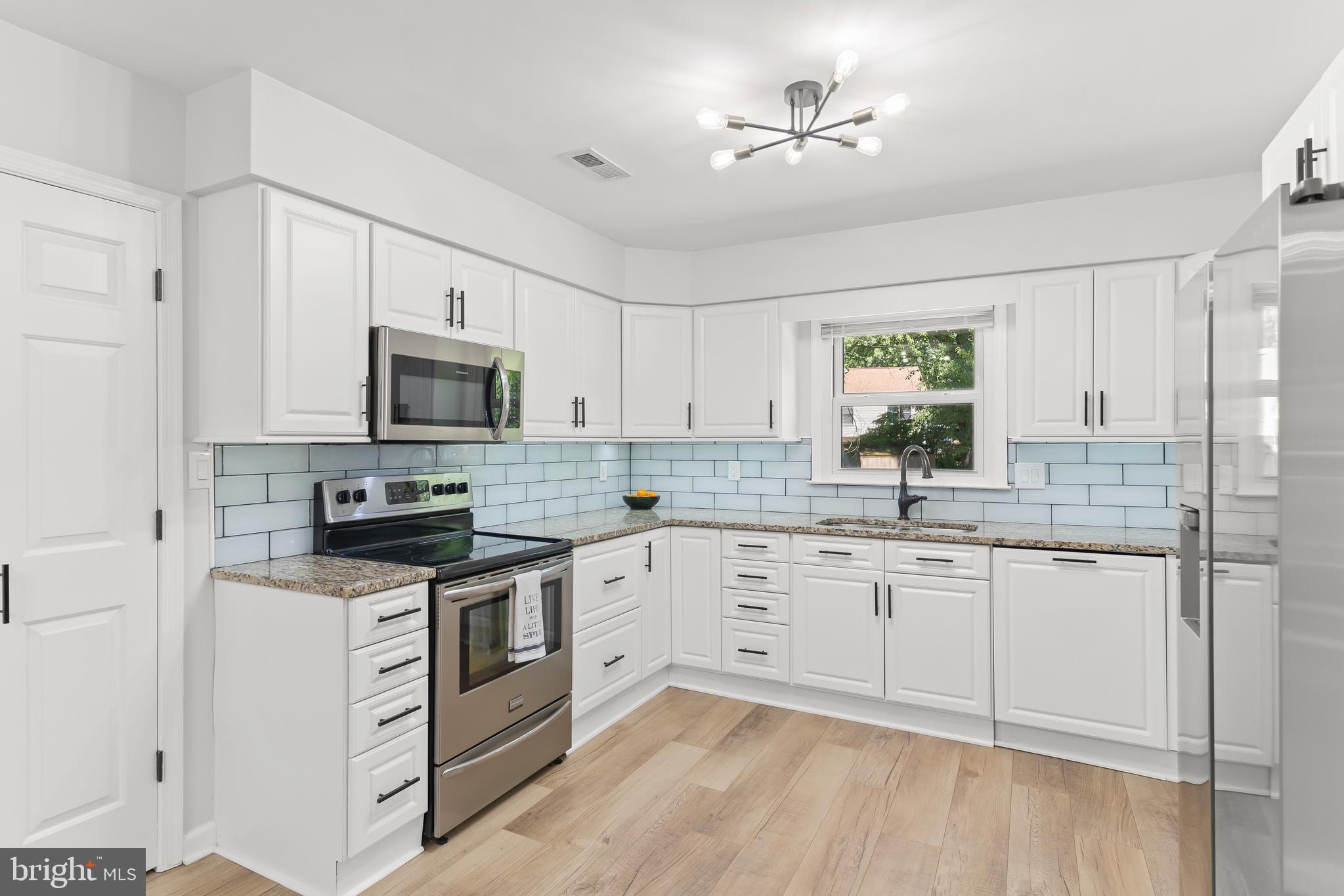 1205 WASHINGTON DRIVE