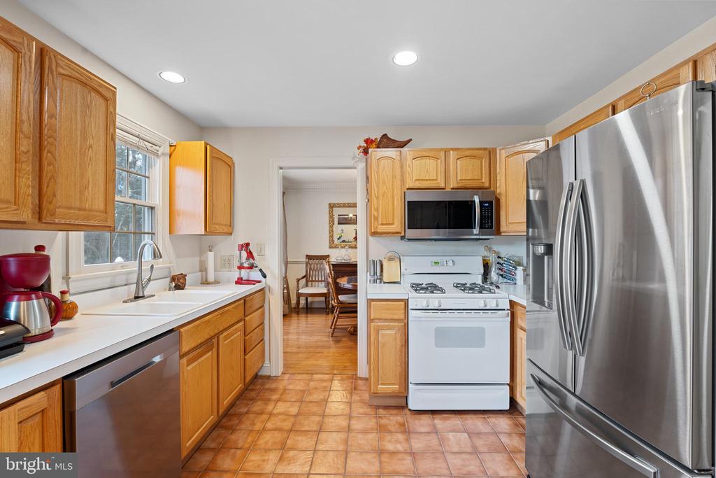 2 SEQUOIA LANE